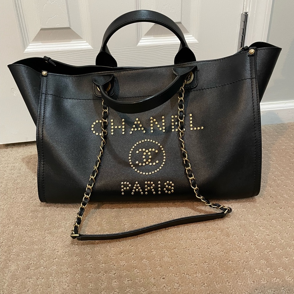 Authentic CHANEL Deauville leather tote large